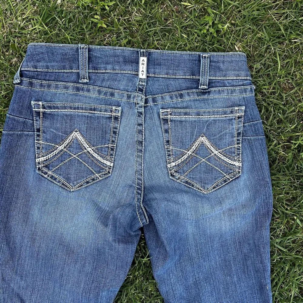 ARIAT WOMEN'S MID RISE ICON STACKABLE STRAIGHT STRETCH DENIM RIDING JEANS 31R - Picture 6 of 11